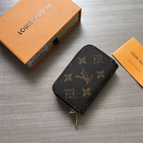 louis vuitton small key wallet